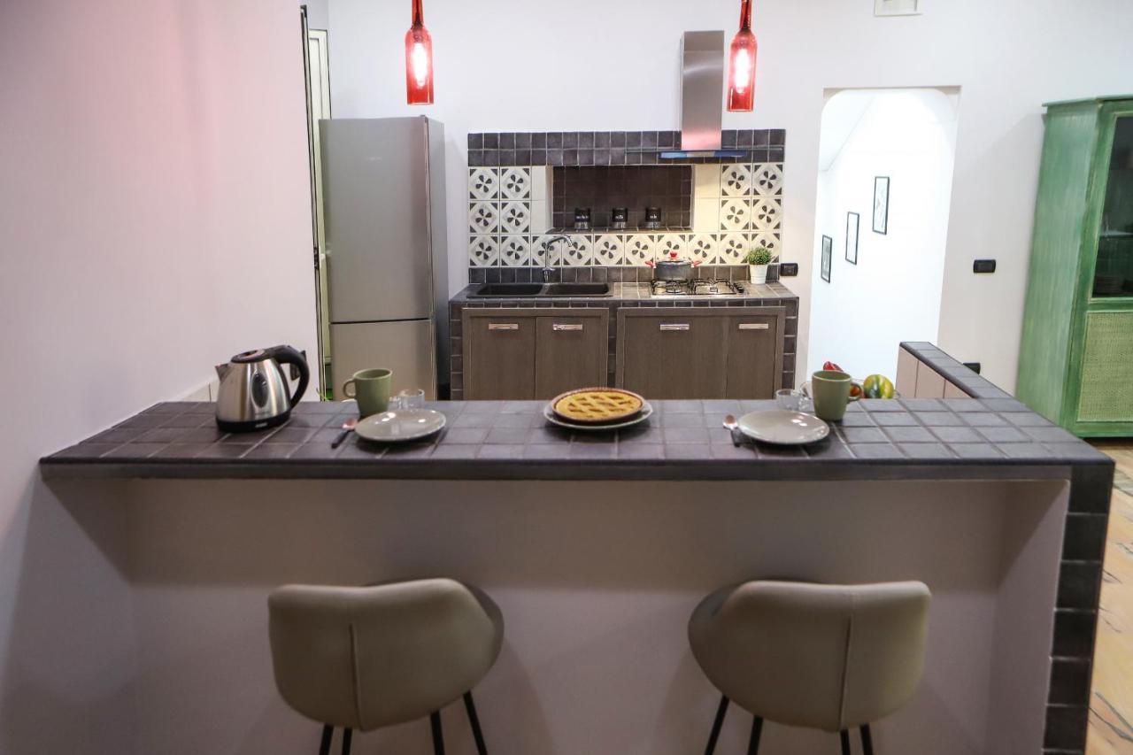 Modern Apartment At Piazza Del Gesu' By Wonderful Italy Napels Buitenkant foto
